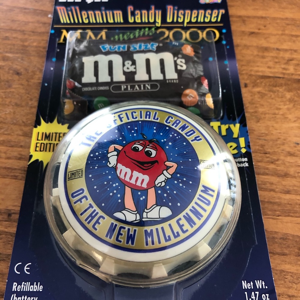 MAKE ME ON OFFER Millennium M&M candy despenser